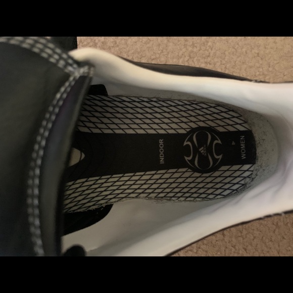 Adidas women’s indoor soccer shoes - Picture 6 of 6